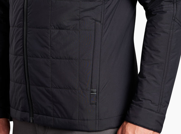 3 zippered pockets offer secure storage