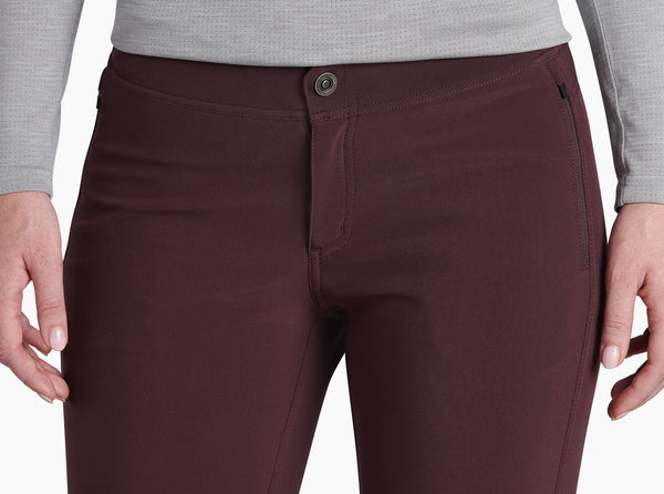 Fleece-lined softshell with stretch