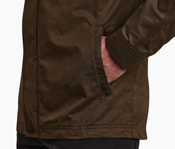 Securable hand pockets