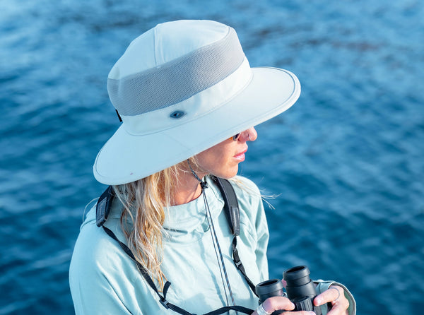 SUN BLADE™ HAT WITH MESH