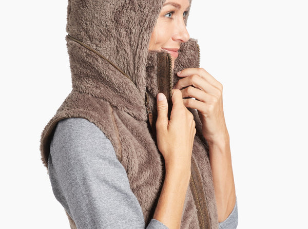 Stow away hood zips into collar