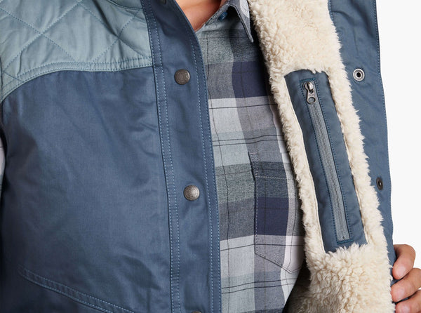 Luxurious Italian fleece lining