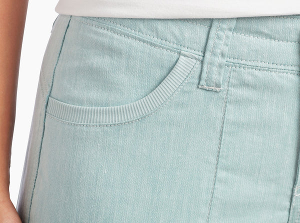 Front pockets with rib knit facing